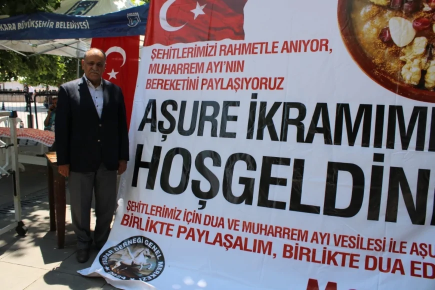 Tulpar Derneği Hacı Bayram’da şehitler için aşure ikram etti